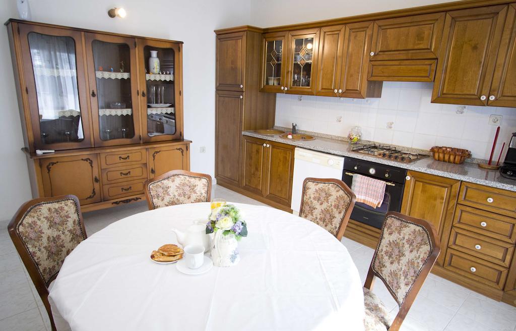 Apartment Pcelica Maja Podstrana Phòng bức ảnh
